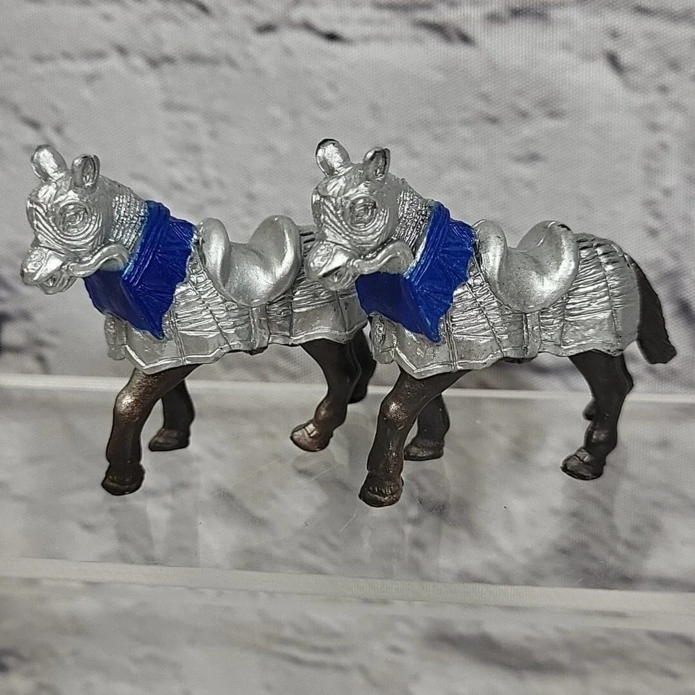 Renaissance Armored Horses With Medieval Soldiers Knights Mixed Mini Figures Lot